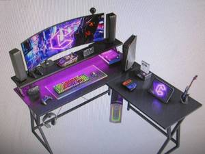 CubiCubi Gaming Desk 50.4� with LE...