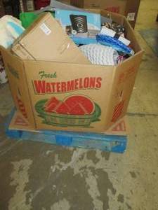 pallet of misc items please see pic...