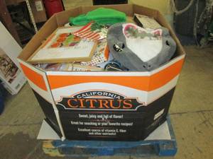 pallet of misc items please see pic...