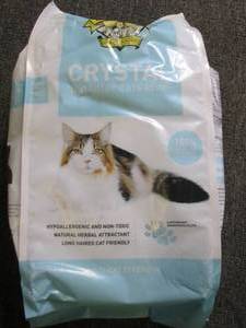 8lb bag of crystal cat litter...