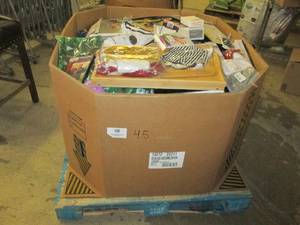 pallet of misc please see pictures ...
