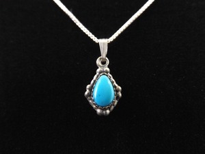 .925 Sterling Silver Sleeping Beauty Pear Cabochon Pendant Necklace
