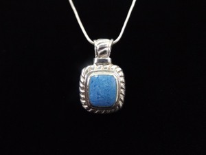 .925 Sterling Silver Sodalite Cabochon Pendant Necklace