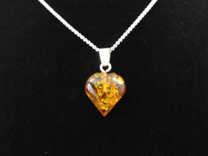 .925 Sterling Silver Amber Heart Pendant Necklace