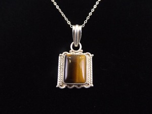 .925 Sterling Silver Tigers Eye Cabochon Pendant Necklace