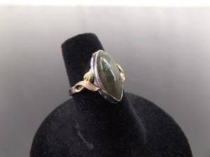 .925 Sterling Silver Green Jade Cabochon Ring Size 6.25