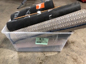 mix Lot of Mats, Rugs, Customer return, Review all pictures