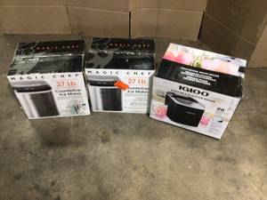 Lot of countertop Ice maker different Styles Modell and Conditions Customer returns see pics