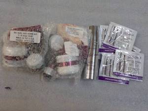 lot 16 image: Retinol Anti Aging Kits and Serum...
