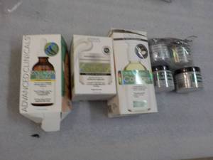 lot 18 image: Advanced Clinicals Serum, Moistures...