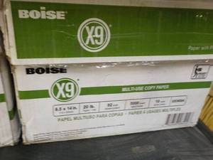 lot 52 image: 5000 Sheets Boise X9 8.5 x 14 Whit...