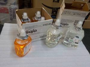 lot 66 image: 4 - 42 oz GOJO Luxury Handwash and ...