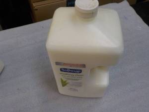 lot 77 image: 1 Gallon Soft Soap...
