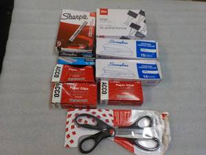 lot 81 image: Office Products...