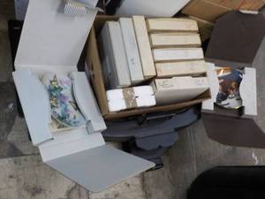 lot 105 image: 11 Collectible Plates...