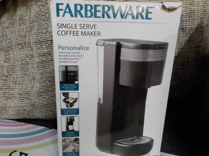 lot 120 image: Farberware Single Serve Coffee Make...