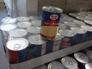 lot 235 image: 24 Pack American Beauty Navy Beans...