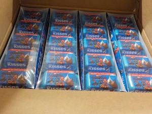 lot 272 image: 2 - 60 ct Boxes Hersheys Kisses Tr...