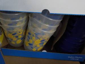 lot 293 image: 16 Plastic Gallon Lemon Pitchers an...
