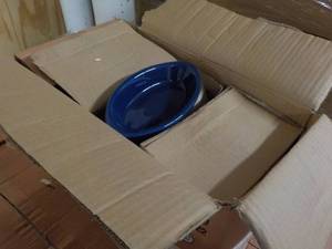 lot 317 image: Case of 36 - 8 oz Cobalt Blue Casse...