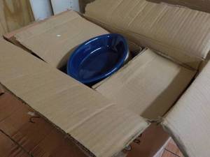 lot 318 image: Case of 36 - 8 oz Cobalt Blue Casse...