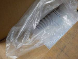 lot 323 image: 1000 White Medium Weight Plastic Fo...