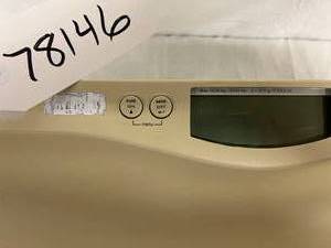 lot 40 image: Seca 374 Pediatric Digital Weighing Scale Germany Designed