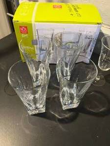 lot 29 image: Clear Glassware Lot