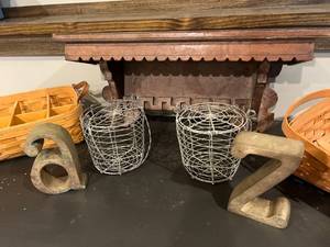 lot 64 image: Home Decor Lot Longaberger Basket, Wire Baskets and More