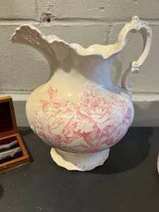 lot 71 image: Vintage Pink and White Dish Set with Ashton Stainless Knife and Fork