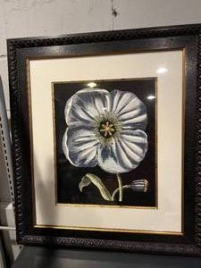 lot 96 image: Pair of 2 Flower Prints in Frames
