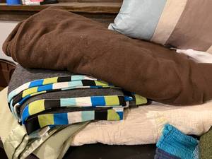 lot 110 image: Large Assorted Blanket Lot