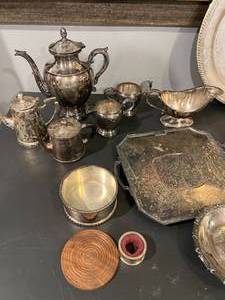 lot 148 image: Silverplate Dishware Set