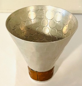 lot 112 image: Set of 10 Vintage Leumas Metal Cups