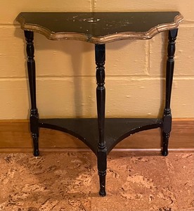 lot 130 image: Vintage Wall Table