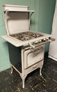 lot 138 image: Antique Stewart Stove