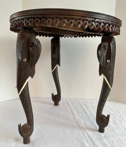 lot 7 image: Vintage Richly Carved Indian Occasional Table