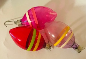 lot 145 image: Vintage Ornaments and More