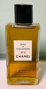 lot 216 image: Chanel No. 5 Eau de Cologne