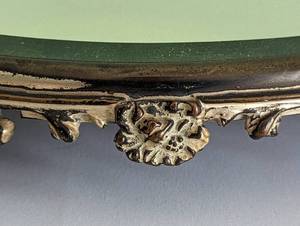 lot 91 image: Round Antique Vanity Mirrored Plateau