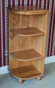 lot 151 image: Small Vintage Wood Corner Shelf
