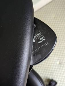 lot 154 image: Steelcase Leather Office Chair