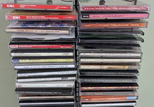 lot 162 image: Large Variety of CDs