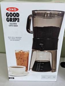 lot 171 image: Espresso and Cold Brew Coffee Maker