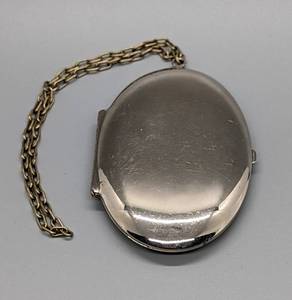 lot 180 image: Antique German Silver CompactCoinpurse
