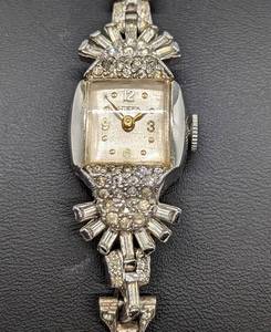 lot 187 image: Vintage Hirco Art Deco Watch