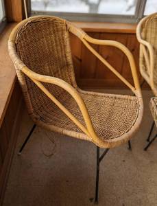 lot 17 image: Vintage Wicker Patio Set