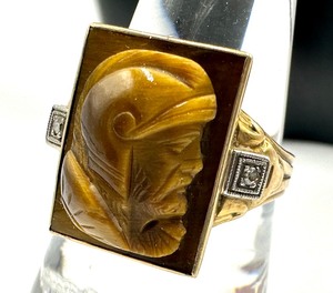 lot 278 image: Vintage 10k Knights Head Tigers Eye Ring
