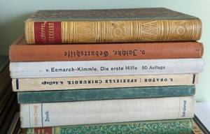 lot 30 image: Assorted Vintage German Books
