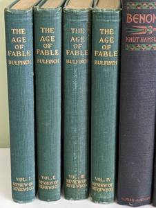 lot 285 image: Two Vintage Book Sets